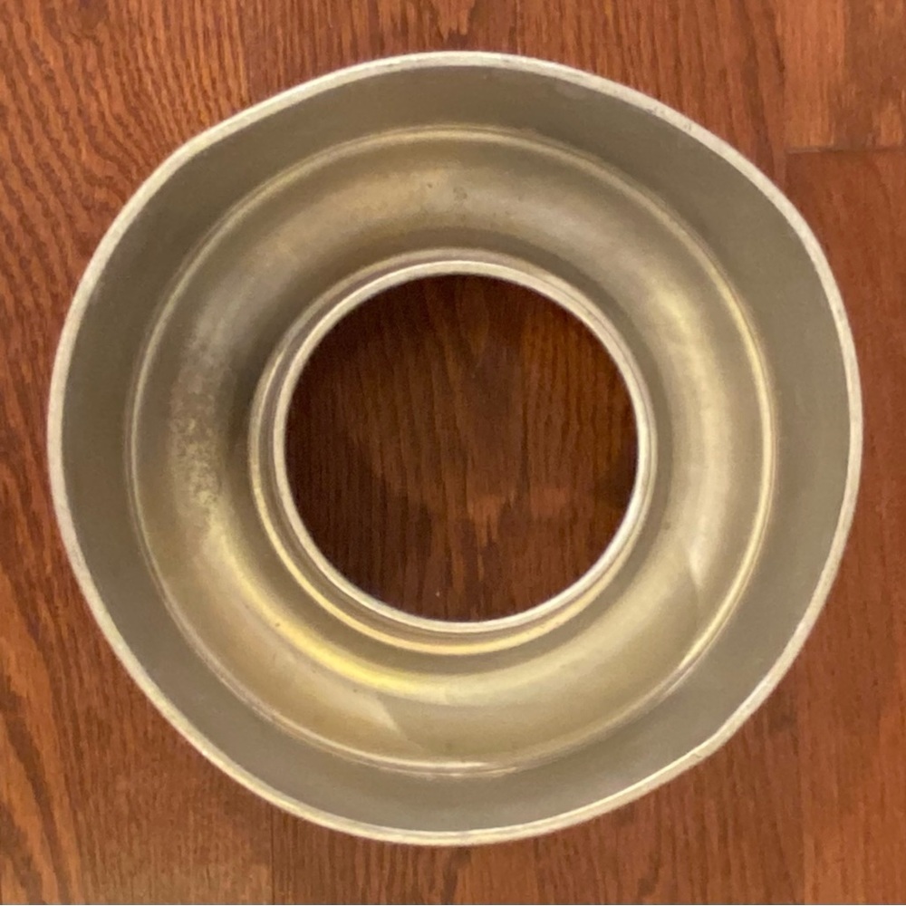 Bundt Angel Food Cake Pan Vintage 2.5”X8.5” 1960’s Round Aluminum